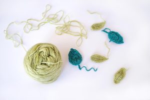 Como tejer una hoja a crochet, diagrama video y tutorial paso a paso