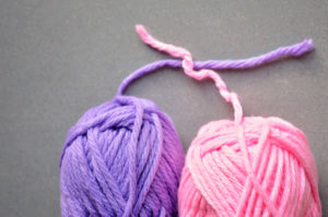 sin palillos ni crochet: tejer con los dedos
