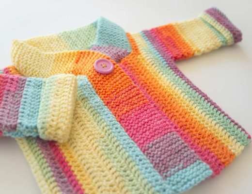 Chaleco Arcoiris a crochet para bebe, patrón de tejido de marinatorreblanca.cl